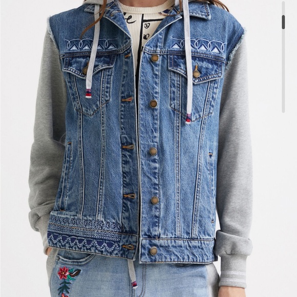 NWOT Sold out Desigual Denim Jacket with removable Gray Hood - Picture 3 of 16
